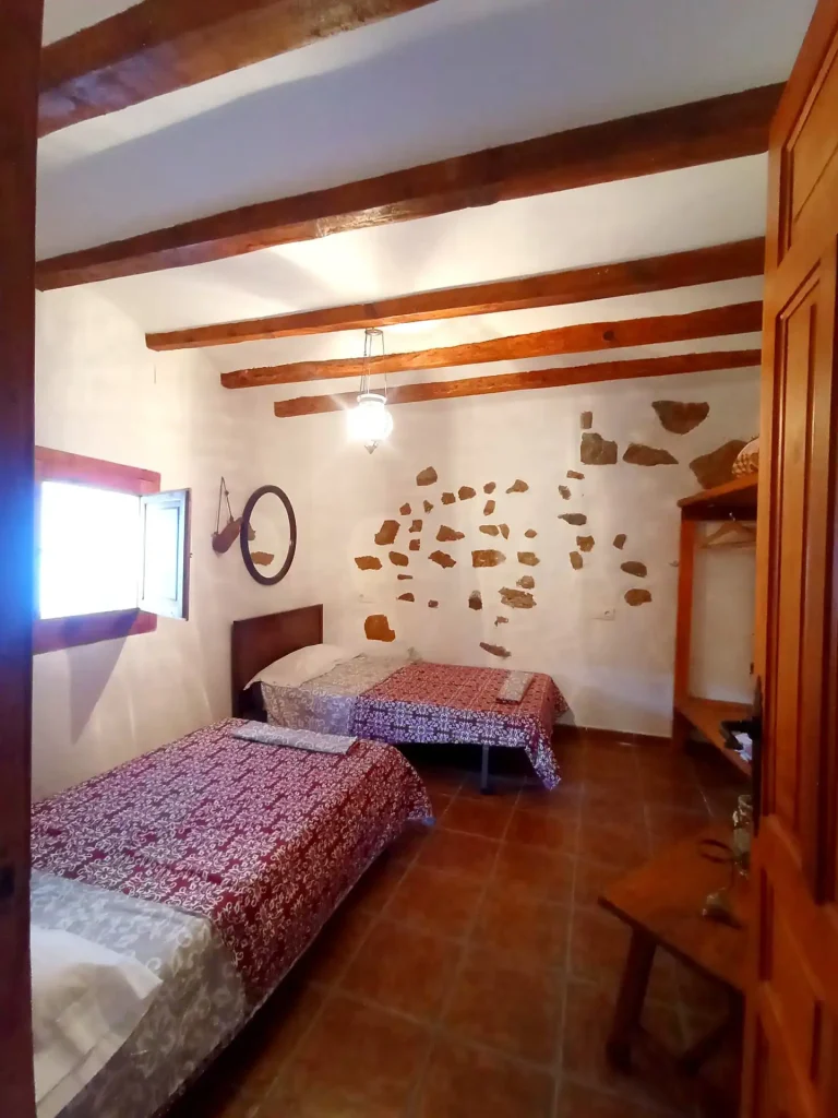 HABITACIÓN 2 CON 2 CAMAS DE 90 UNIPERSONALES 2